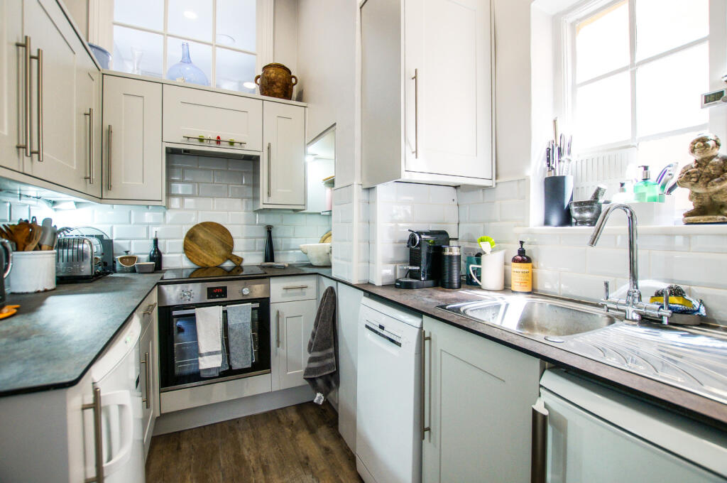 Apartment in Chichester - View 4