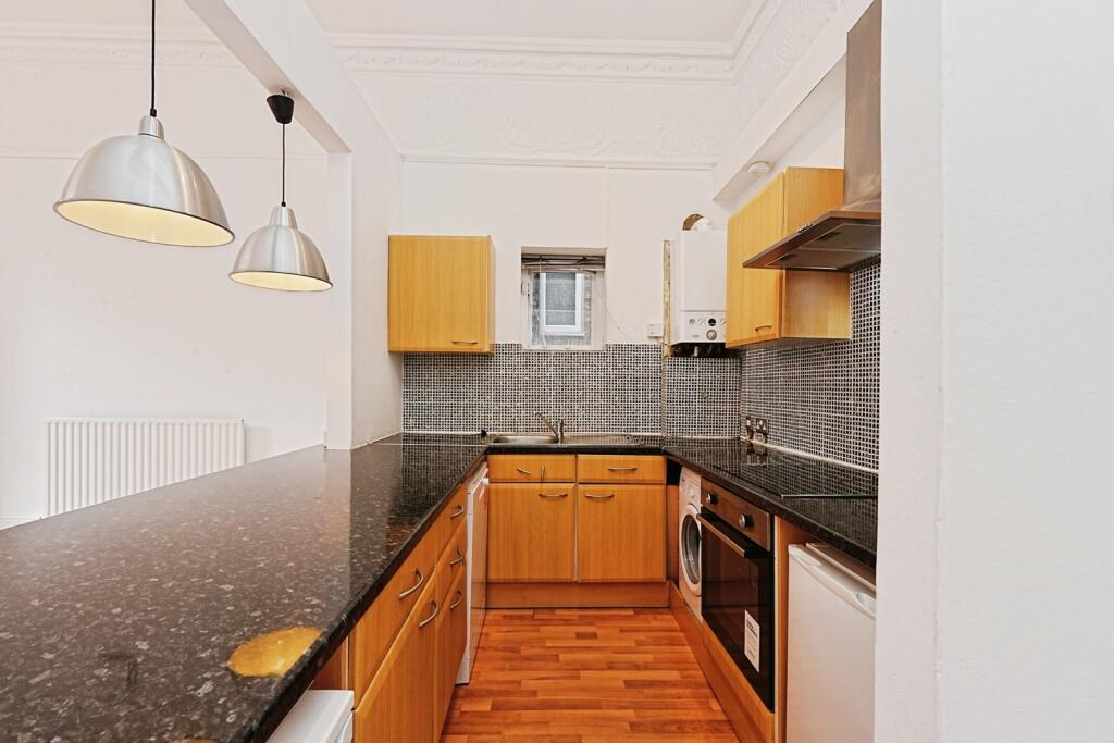Apartment in London - More