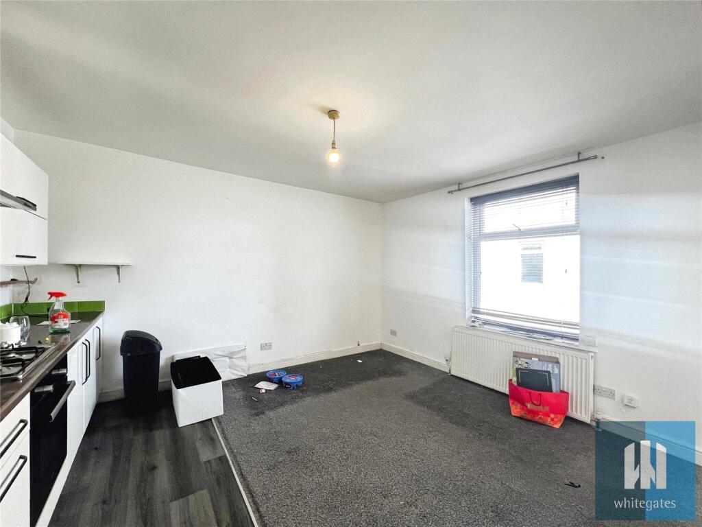 House in Huddersfield - View 5