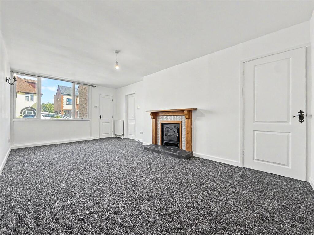 House in Dudley - More