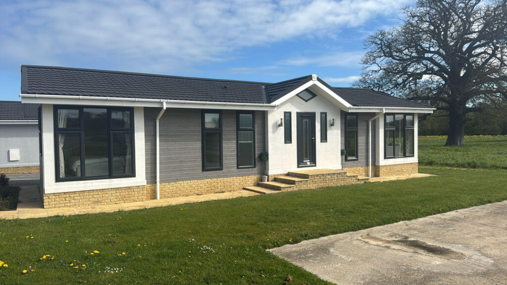 Main image of property: Kidlington, Oxfordshire, OX5