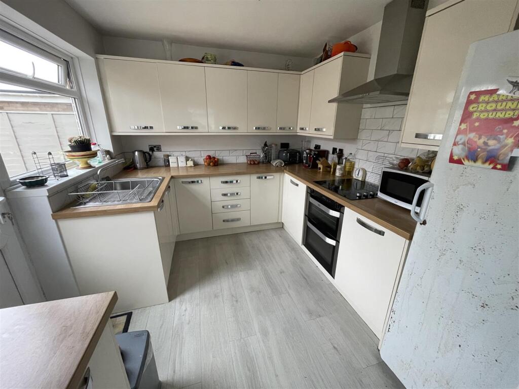 House in Taunton - View 2
