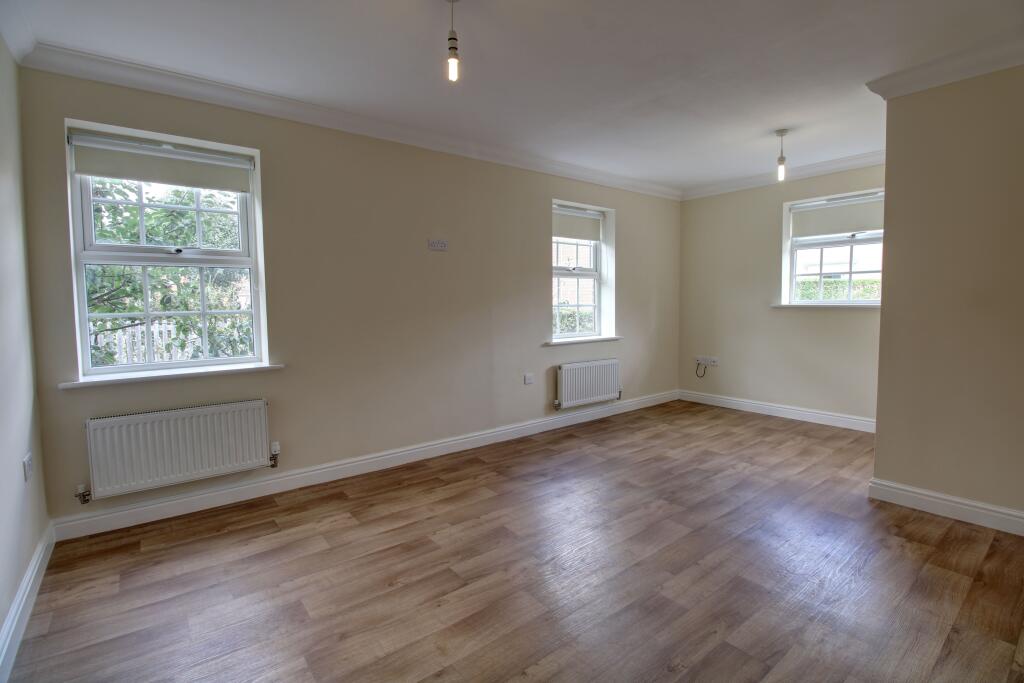 House in Ipswich - View 4