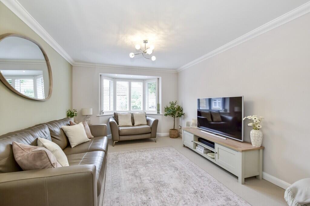 Edinburgh Drive photo 3