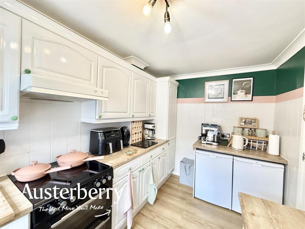 House in Stoke-on-Trent - View 5