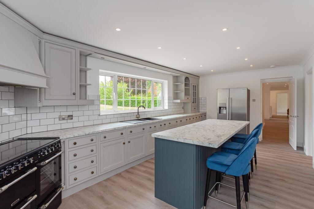 House in Slough - View 4