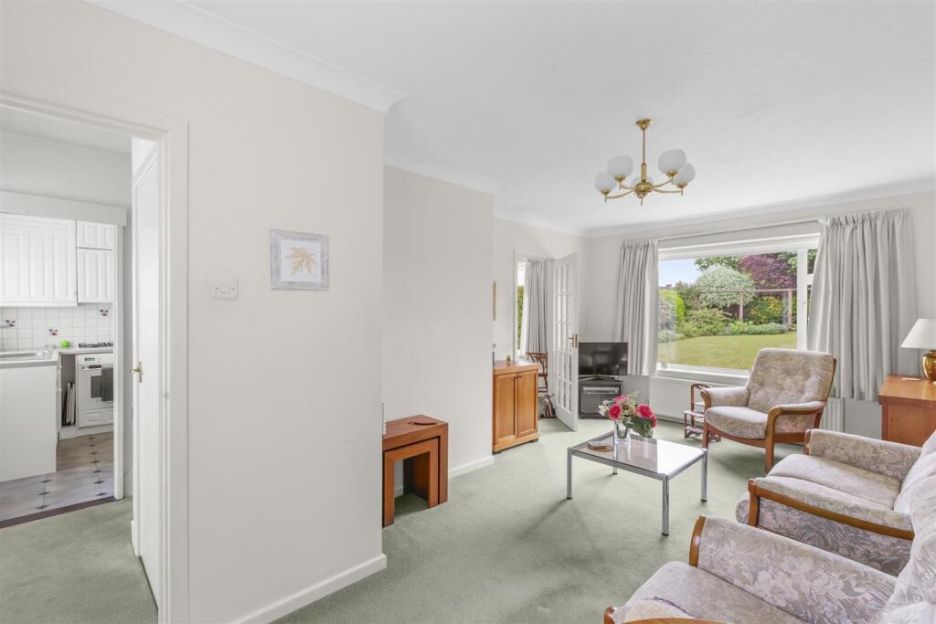 Carver Hill Road, Poets Corner, High Wycombe (no Chain) photo 4