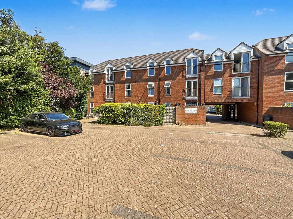 2-bed flat on Christchurch , £235,000