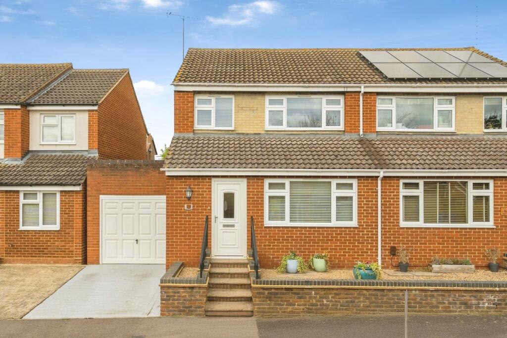 Main image of property: Shepherds Close, Harlington, LU5