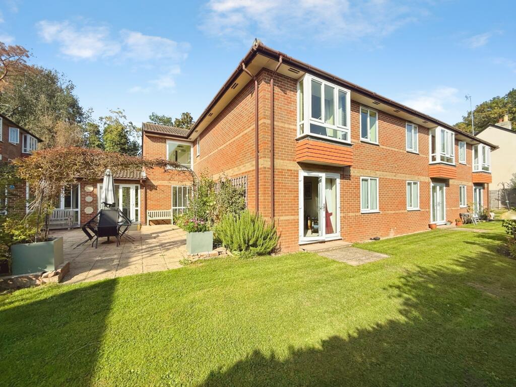 Apartment in Crowthorne, Bracknell Forest - View 5