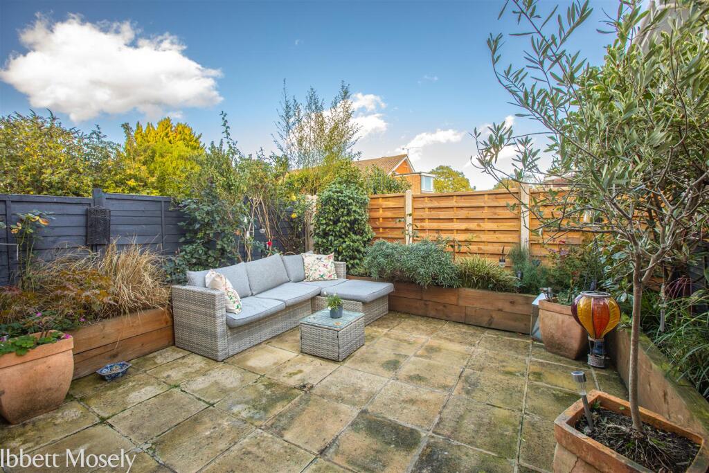 Home Park, Hurst Green, Oxted photo 4