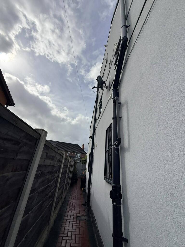 House in Manchester, Greater Manchester - More