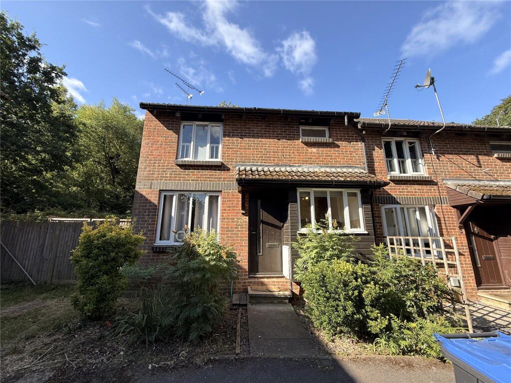 Main image of property: Overthorpe Close, Knaphill, Woking, Surrey, GU21
