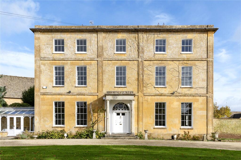 Main image of property: High Street, Bourton-on-the-Water, Cheltenham, Gloucestershire, GL54