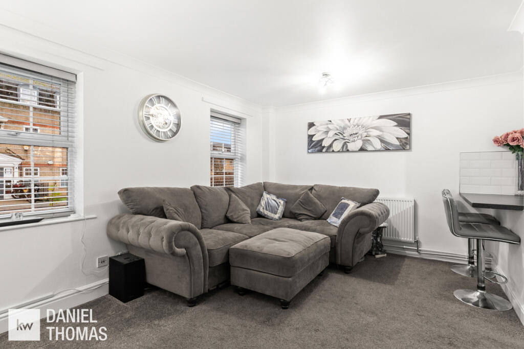 Apartment in Epping Forest, Waltham Abbey - View 3