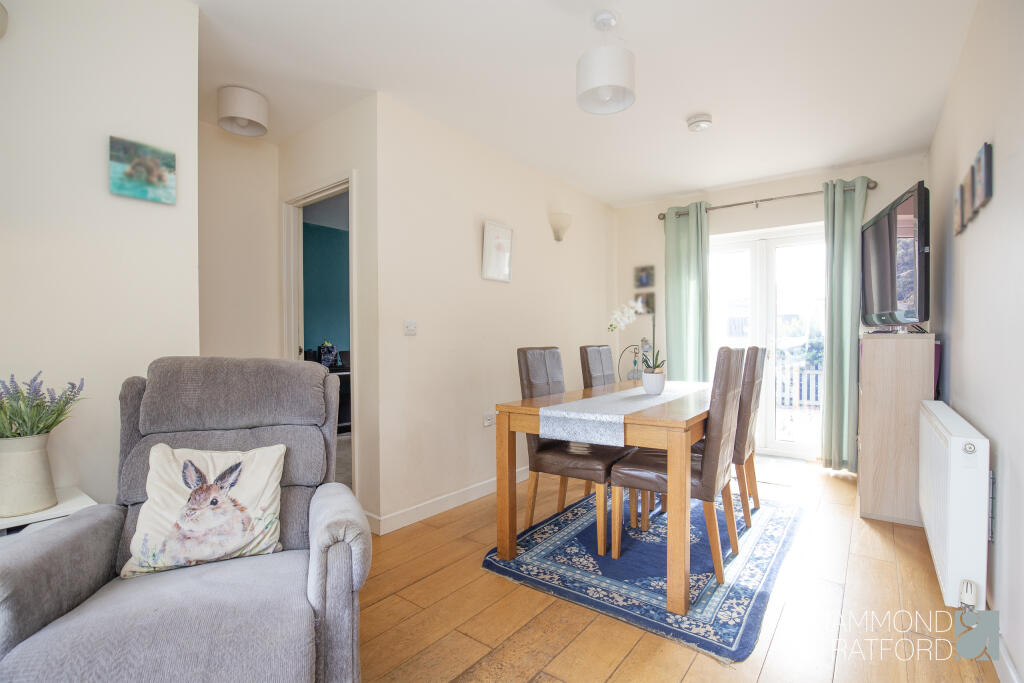 Central Crescent, Hethersett photo 4