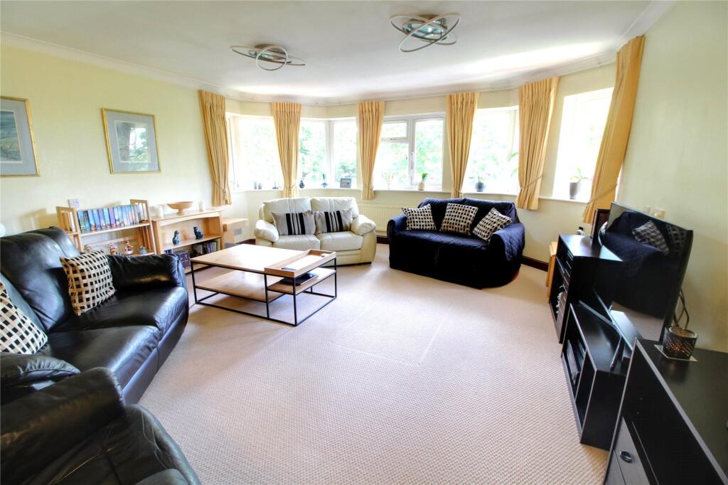 Cavell Drive, Enfield, Middlesex, EN2 photo 2