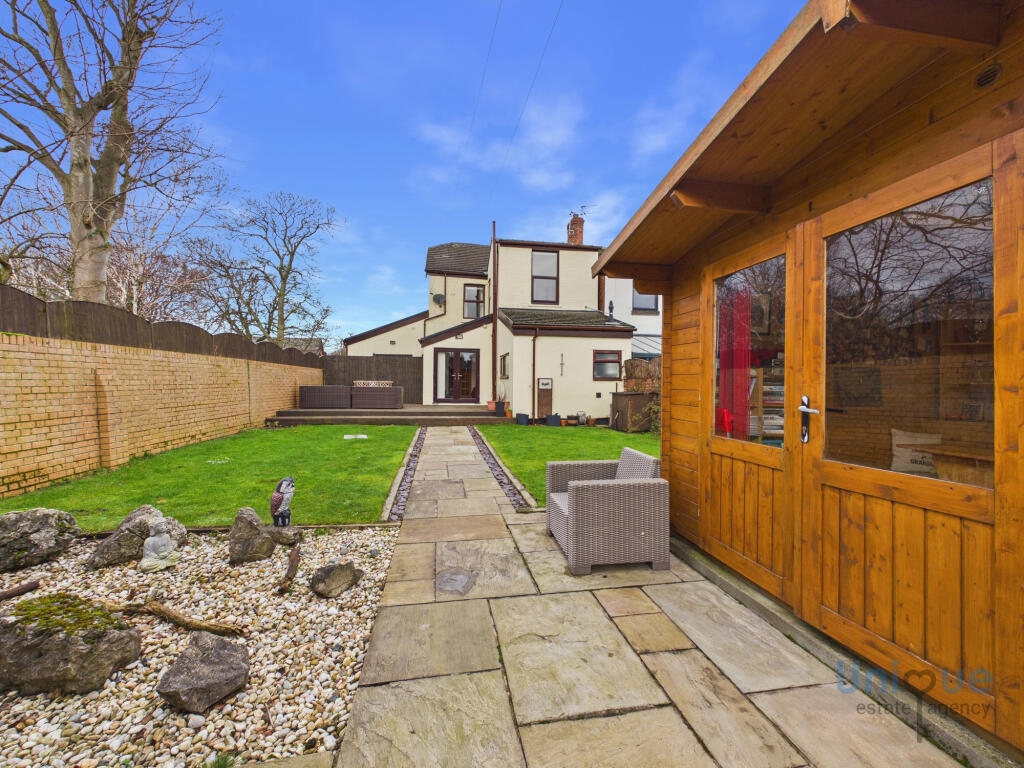 St. Annes Road East,  Lytham St. Annes, FY8 photo 2