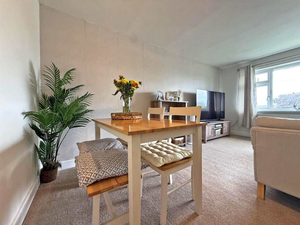 Apartment in Shrewsbury, Shropshire - View 4