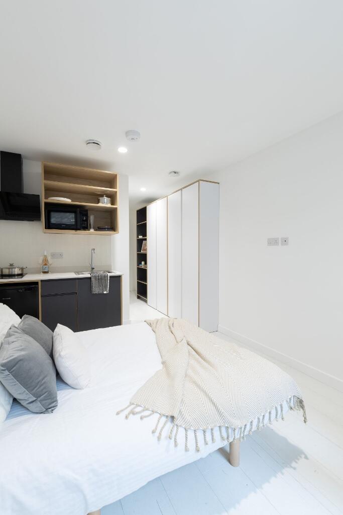 Studio flat for rent