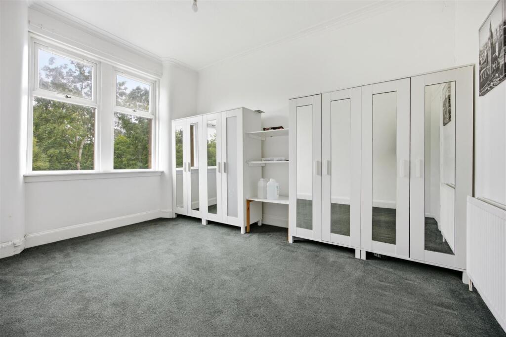 Apartment in Glasgow - View 3
