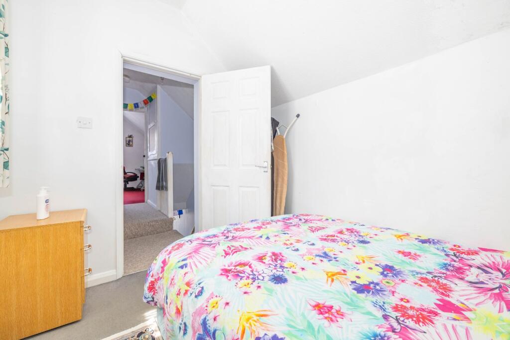 Edgar Road, Canterbury, Kent, CT1 - More