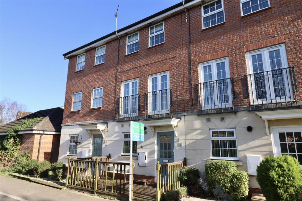 Main image of property: Langthwaite Close, Brough