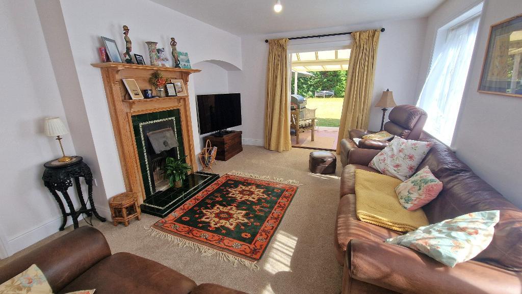 13 Steyne Road, Bembridge, Isle of Wight, PO35 5UH - View 2