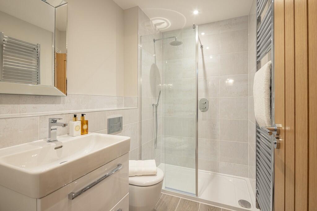 House in Ascot, North Ascot, Sunninghill and Ascot - More
