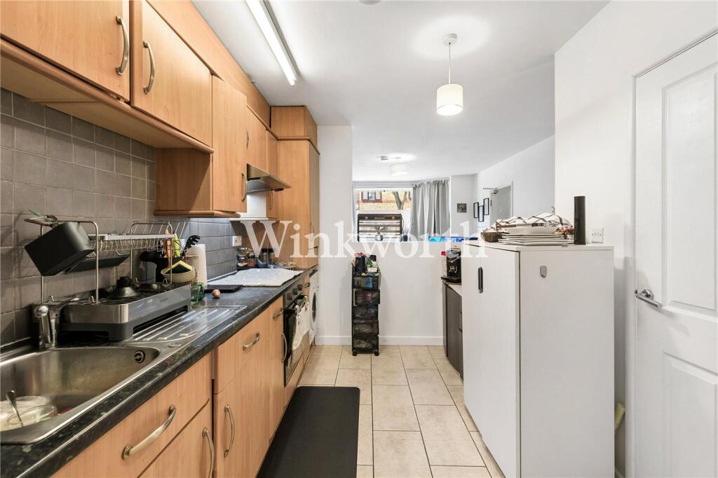 Esin Court, 1-9 Ventnor Terrace, Broad Lane, N15 - View 6