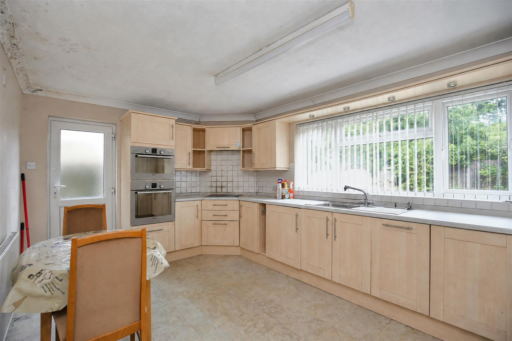 House in Maidstone, Loose - View 2