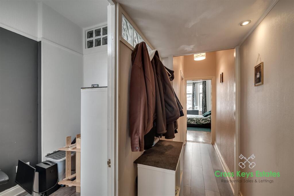 Apartment in Plymouth - View 3