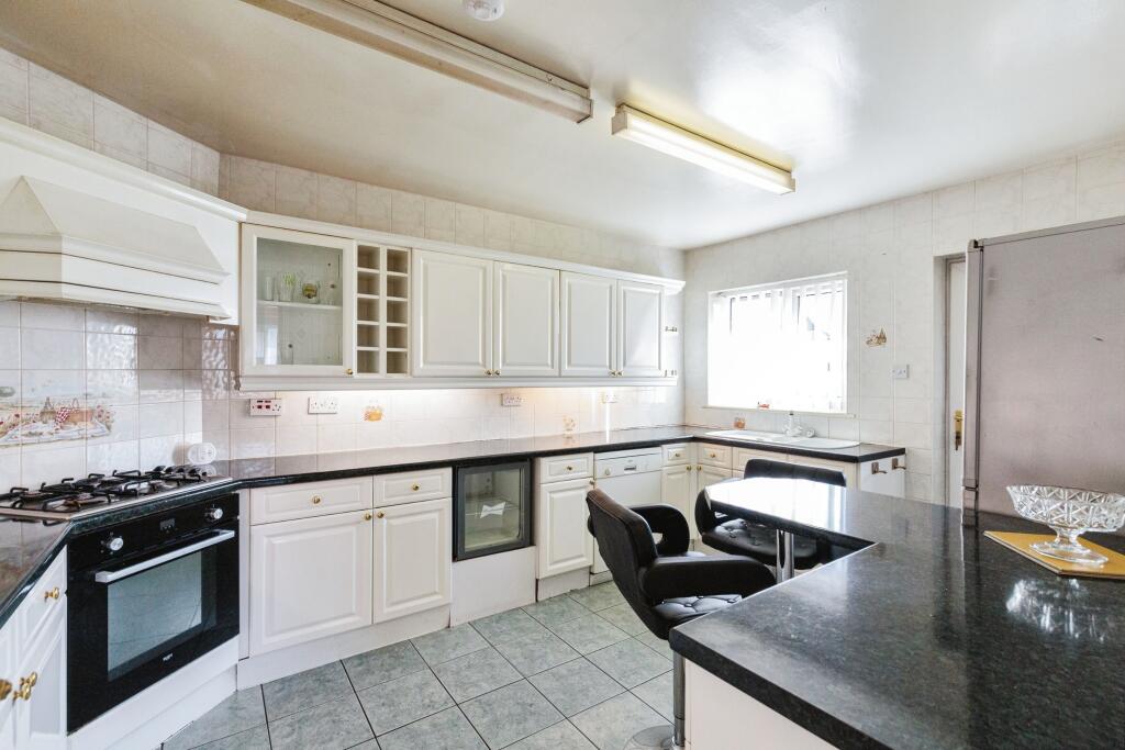 Newton Drive, Blackpool, FY3 photo 4