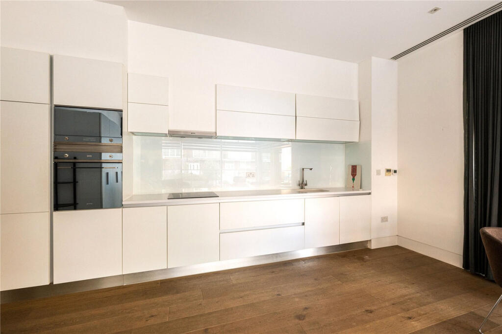 Apartment in London, City of Westminster - View 4