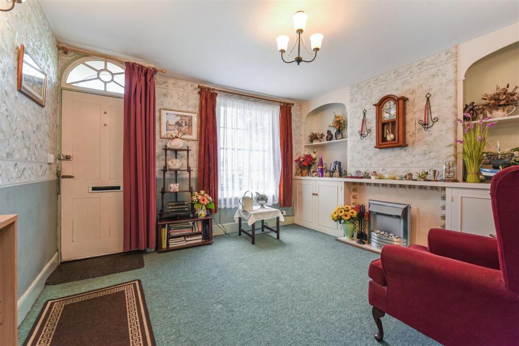 Franklin Place, Chichester photo 2