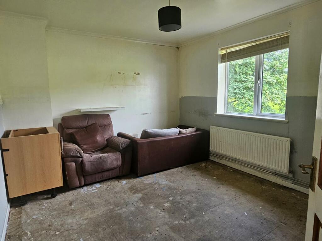 129A Longview Road, Clase, Swansea, West Glamorgan, SA6 7HP photo 3