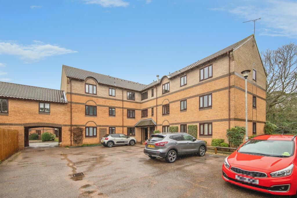 2-bed flat on Friday Wood Green, COLCHESTER, £180,000