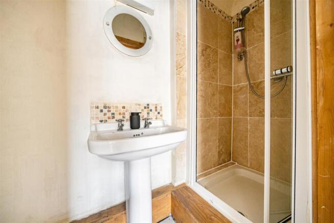Annexe Shower Room