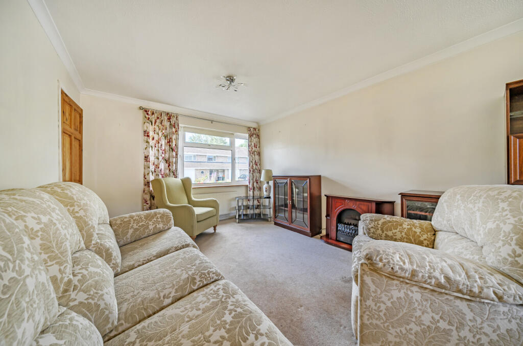 Fanstones Road, Eldene, Swindon, SN3 photo 3