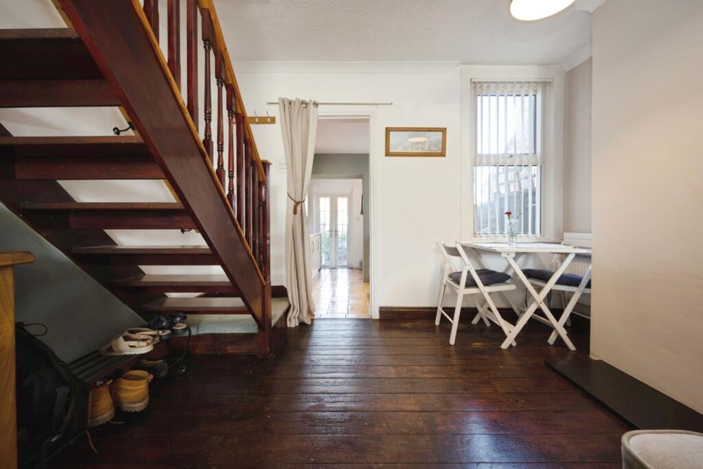 House in Elstow, Bedford - View 4