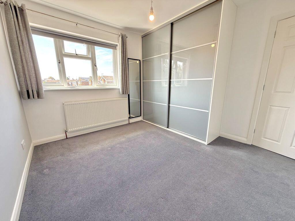 House in Dunstable, Central Bedfordshire - View 5