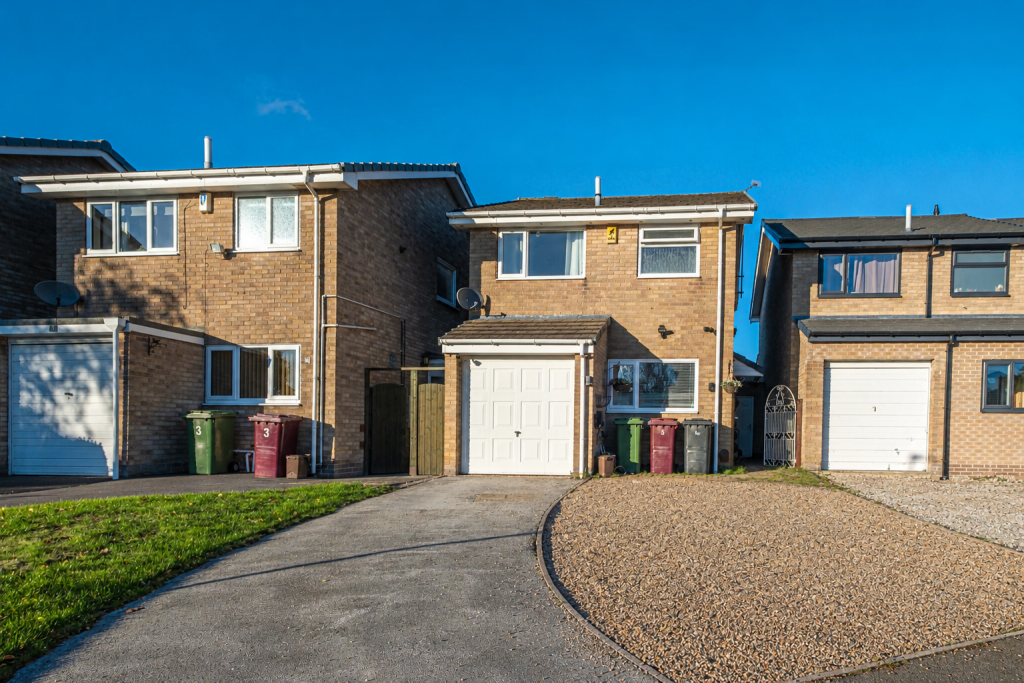 3 Bedroom Detached in S18 8PD