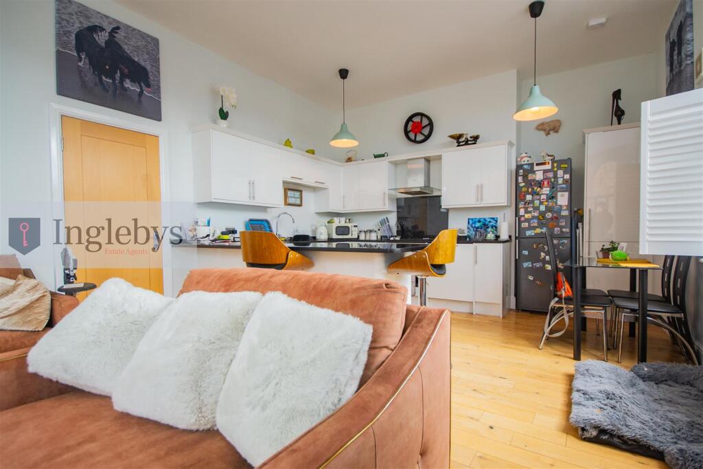 Apartment in Stockton-on-Tees - View 3