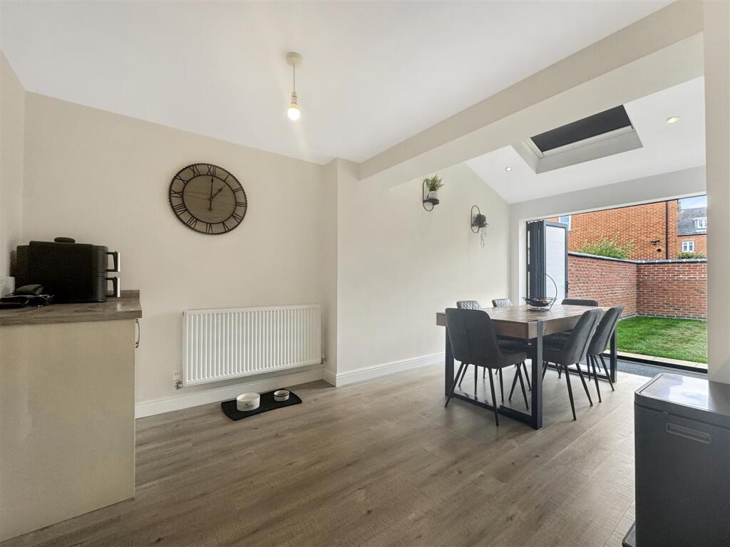 Hall Drive, Whetstone. - View 5