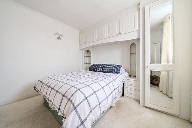 Greys Road, Henley-On-Thames - More