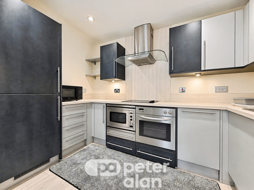 Apartment in Cardiff - More