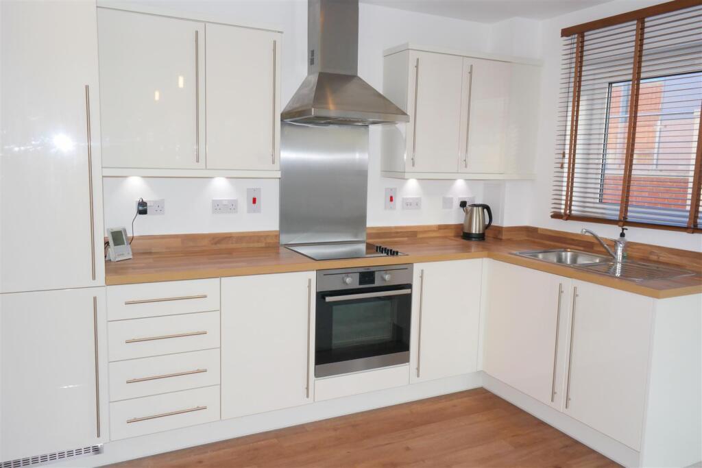 Vita House, Charrington Place, St Albans, Hertfordshire – pohled 2