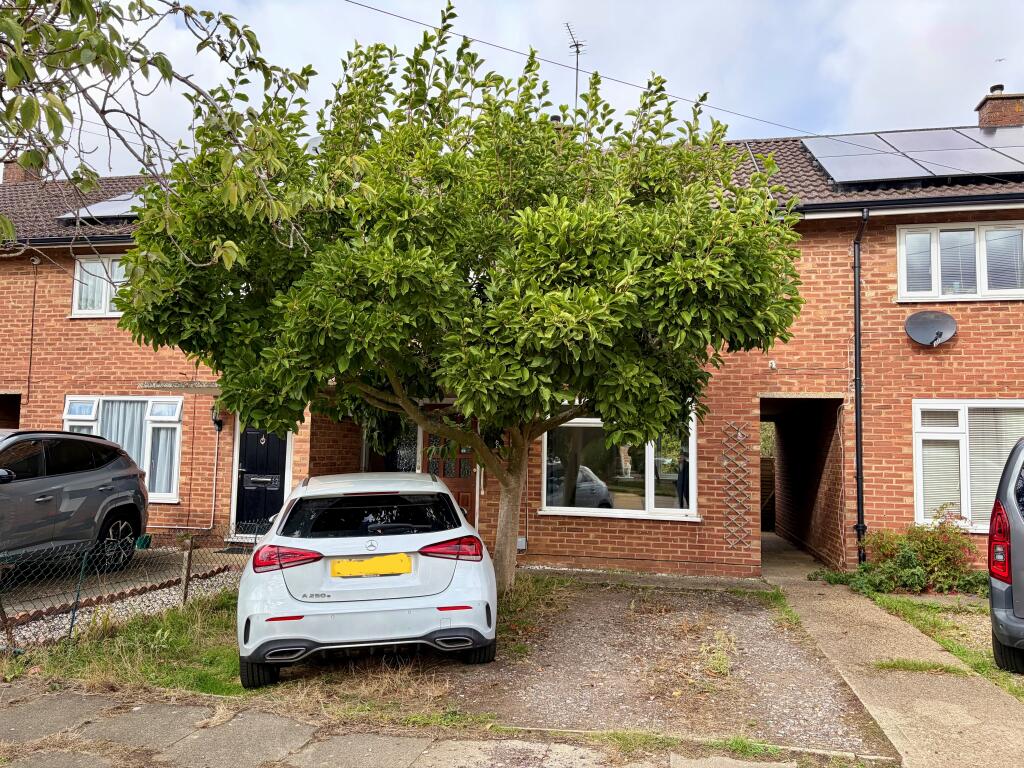 Main image of property: Benbow Close, St. Albans, Hertfordshire, AL1 5SA