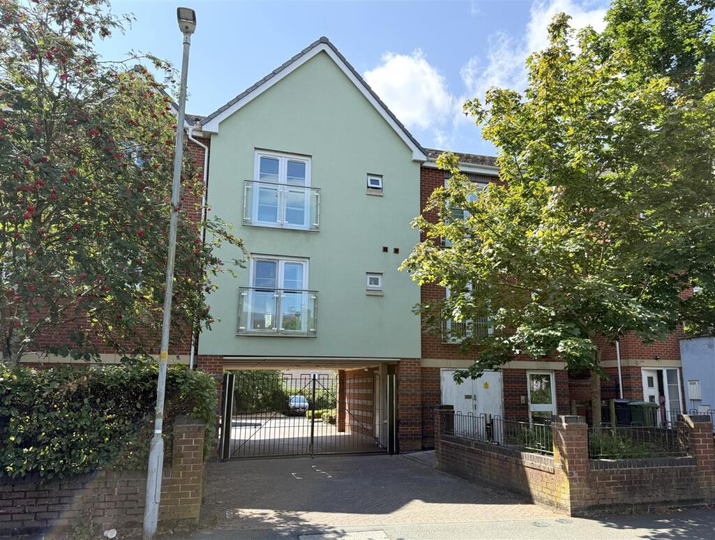 Main image of property: Willenhall Road, Wolverhampton