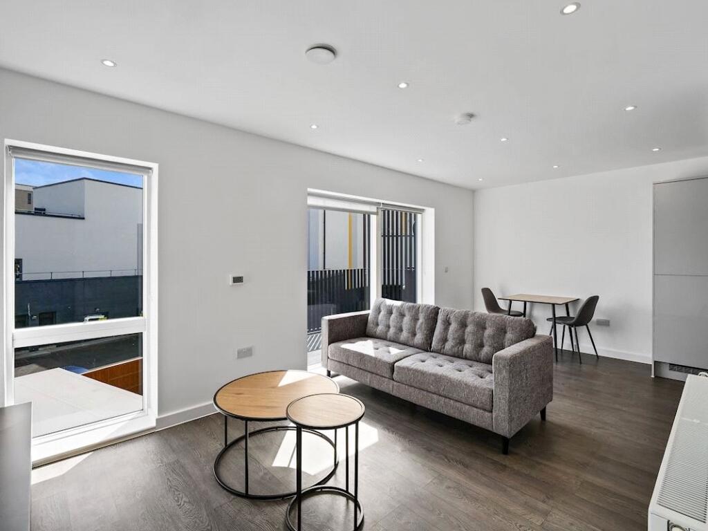 Main image of property: 79 Denning Avenue, Croydon, CR0